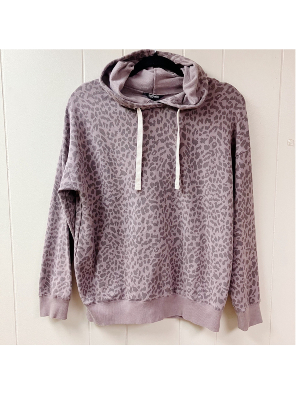 BUFFALO DAVID BITTON WOMENS SMALL HOODIE PURPLE SWEATSHIRT ANIMAL PRINT SOFT